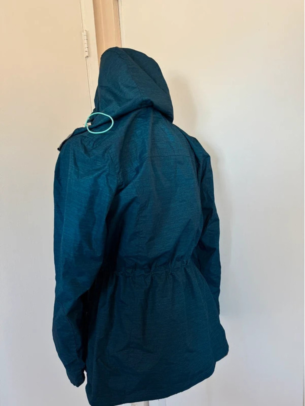 Basic winter coat - Picture 3 of 3